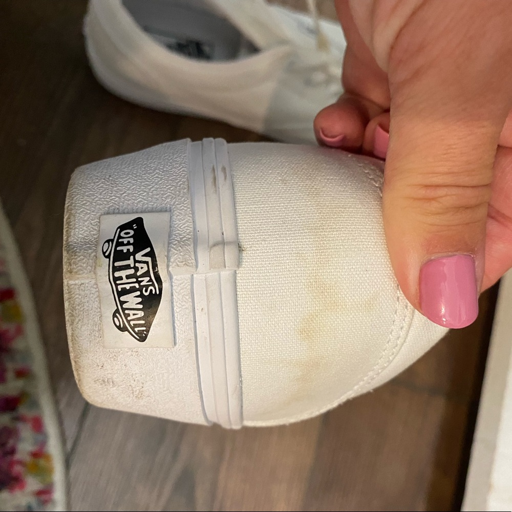 Vans - Picture 3 of 3